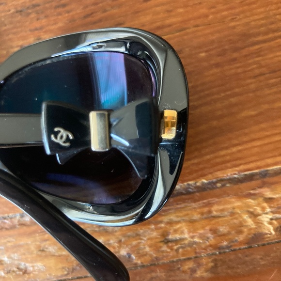 Chanel Black Bow Ribbon Sunglasses Style 5170 Gold Trim, Made in Italy CC - Picture 10 of 16